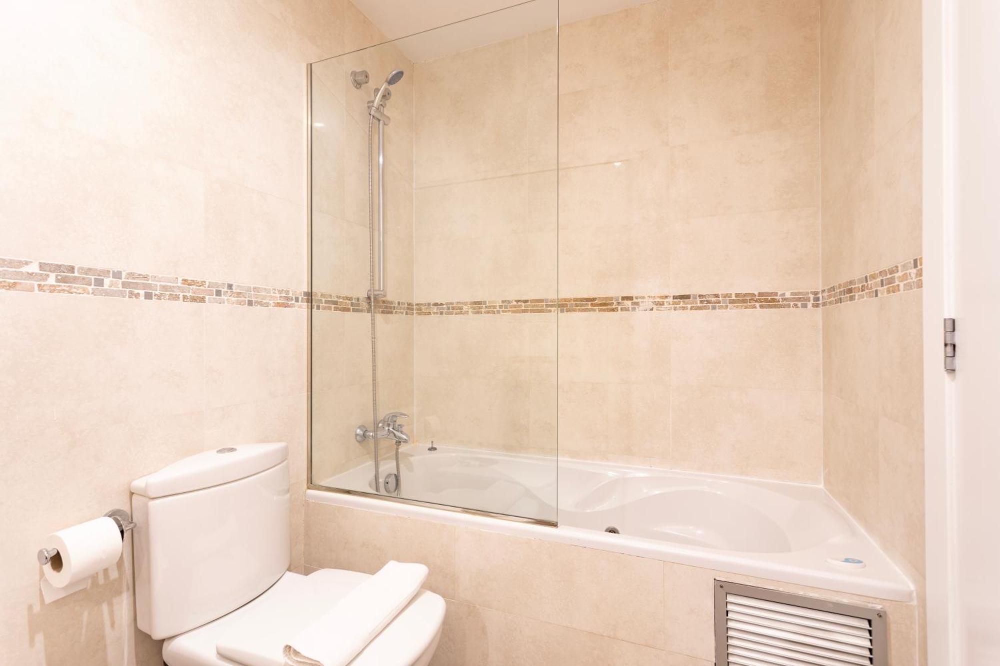 Ab Diagonal Sant Adria De Besosアパートメント エクステリア 写真