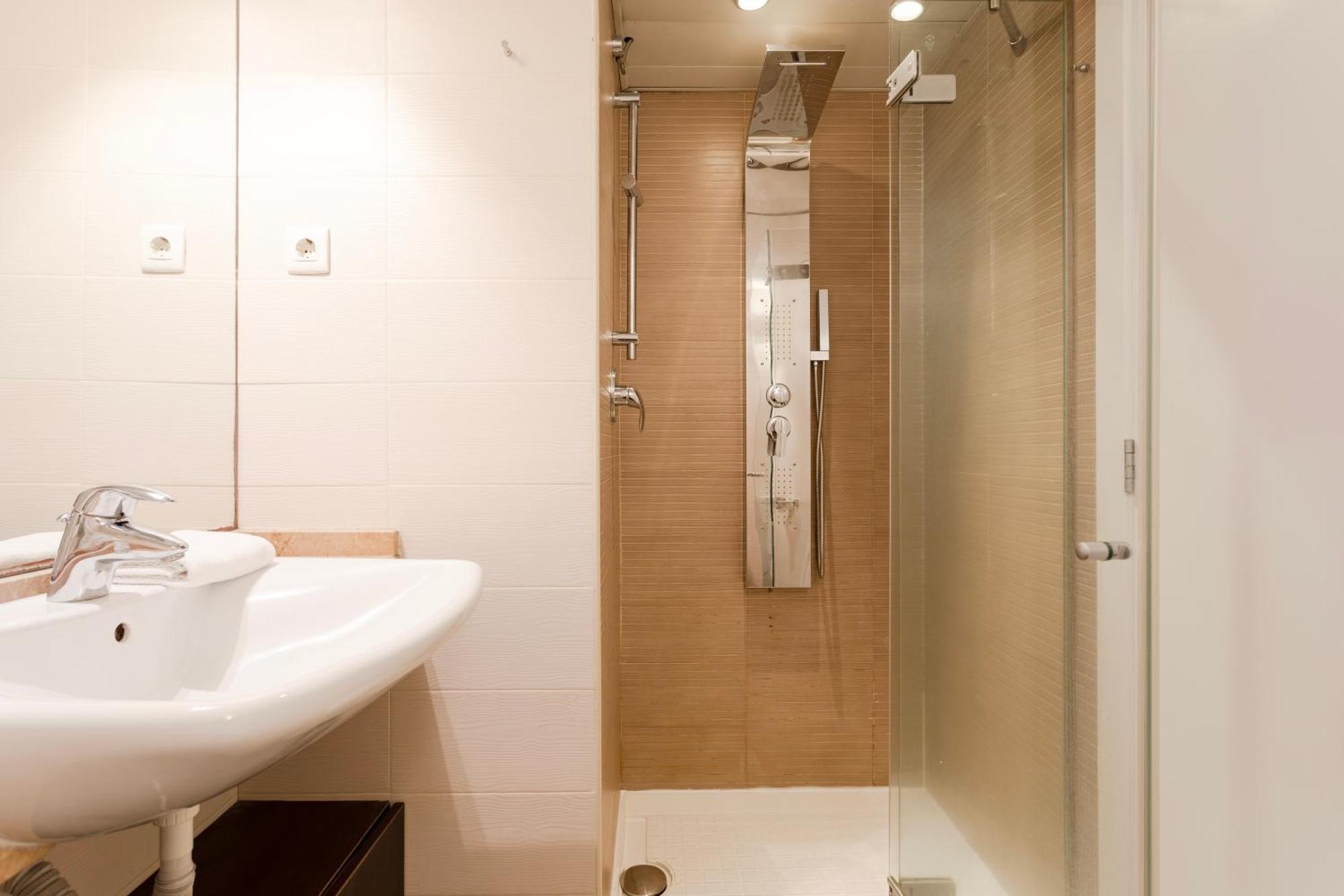 Ab Diagonal Sant Adria De Besosアパートメント エクステリア 写真